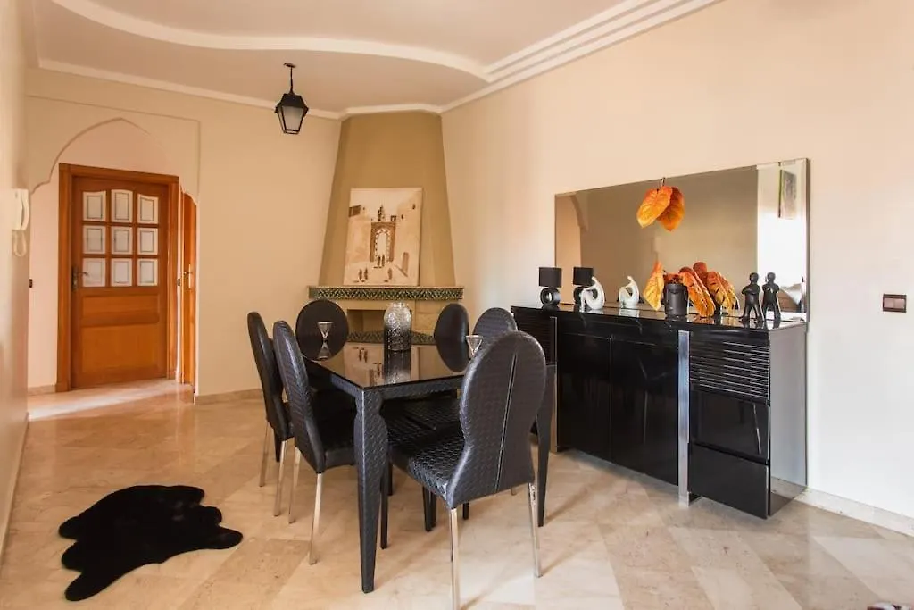 A Stunning 2 Bedroom Hivernage Marakeş